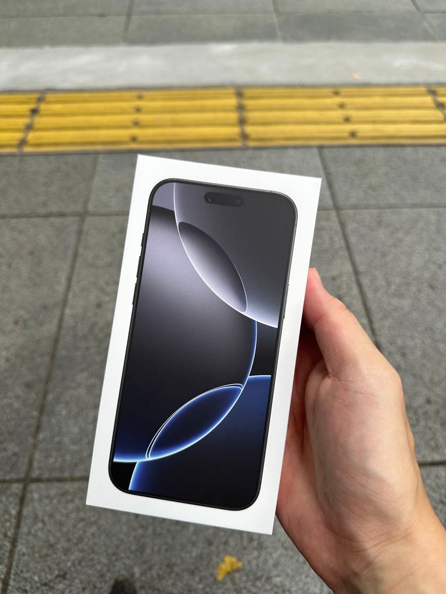 アップル Apple iPhone 16 Pro Max 256GB ブラックチタニウム アップル Apple iPhone 16 Pro Max 256GB ブラックチタニウム