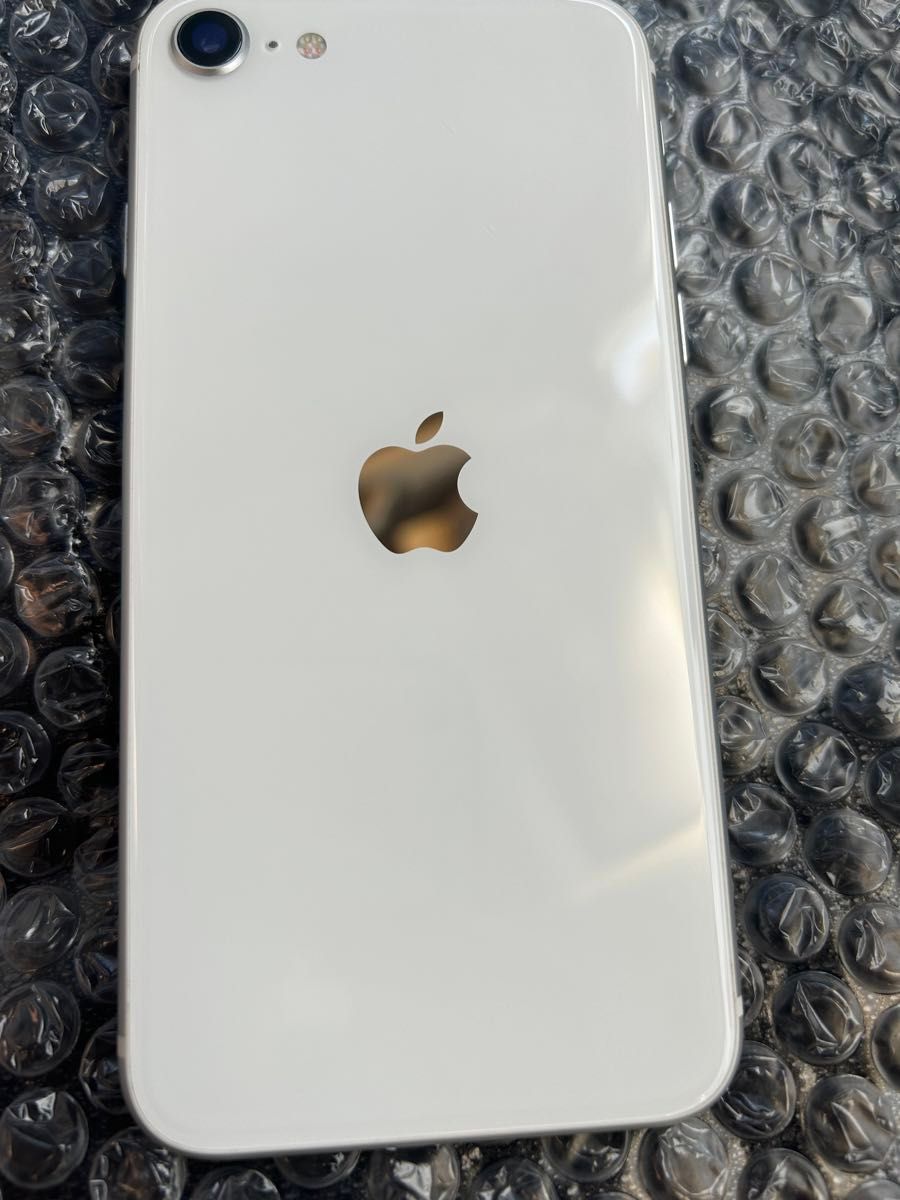 iPhoneSE第2世代 ホワイト 64GB バッテリー78% バッテリー容量93% iPhone SE(第2世代) 64GB ホワイト SIMフリー