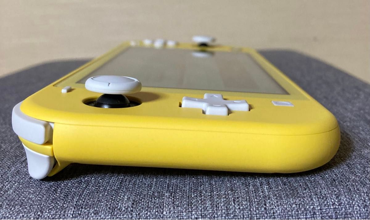 Nintendo Switch Lite 任天堂 イエロー|Yahoo!フリマ(旧PayPay Nintendo Switch Lite 任天堂 イエロー|Yahoo!フリマ(旧PayPay