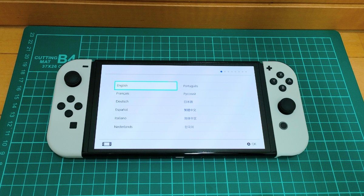 極美品】Nintendo SWITCH 有機ELモデル ホワイト おまけ付き 極美品】Nintendo SWITCH 有機ELモデル ホワイト おまけ付き