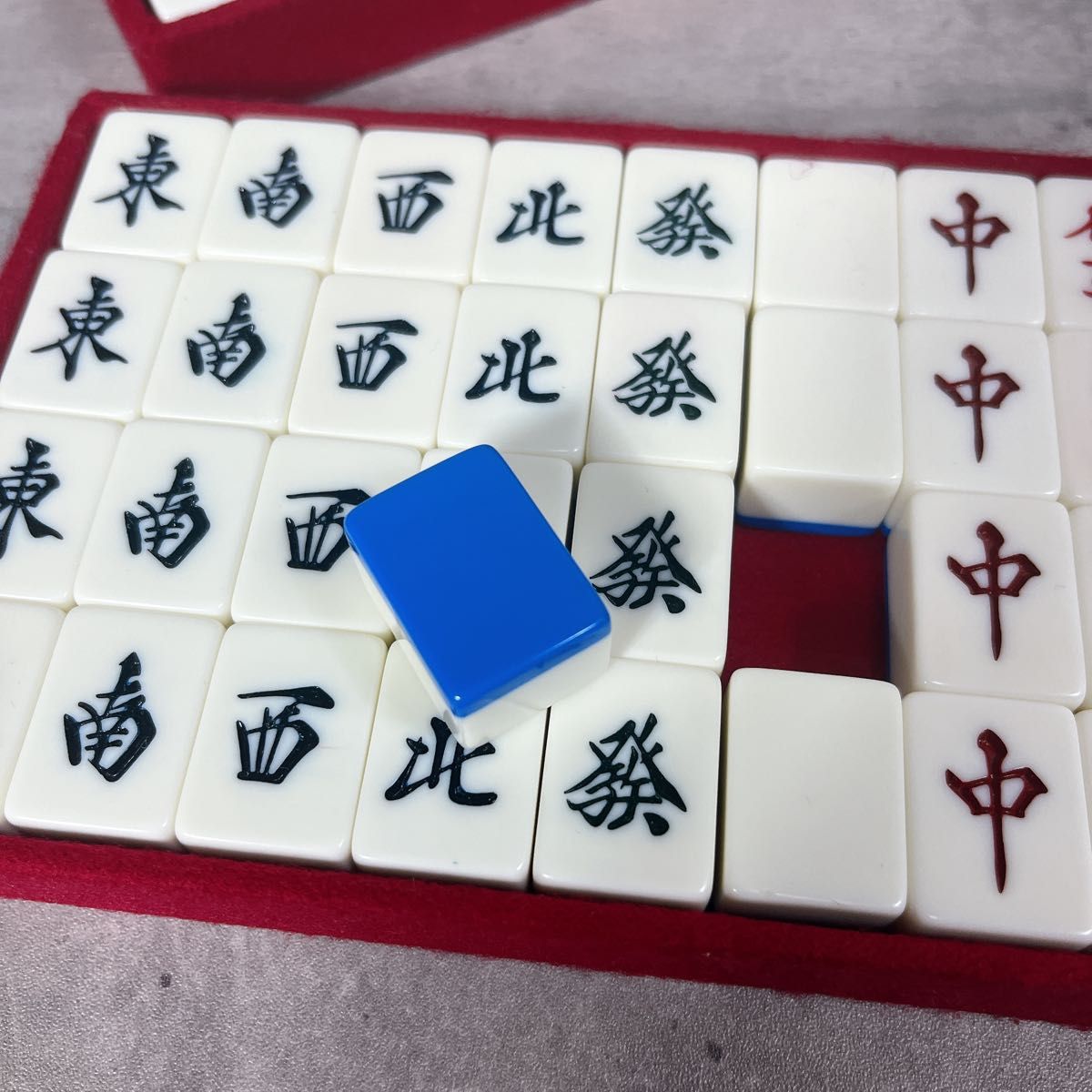 良品 希少 キングバード 麻雀牌 背青 クラウン牌 麻雀セット 良品 希少 キングバード 麻雀牌 背青 クラウン牌 麻雀セット