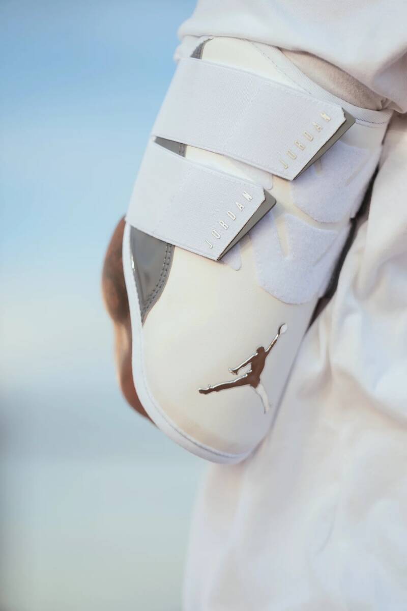 ナイキ ジョーダン Nike Jordan ダブルストラップ エルボー ナイキ ジョーダン Nike Jordan ダブルストラップ エルボー