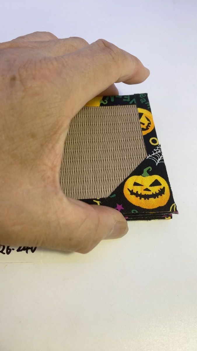ピンクなメセキ畳にハロウィン柄のコースター4枚組R6-240