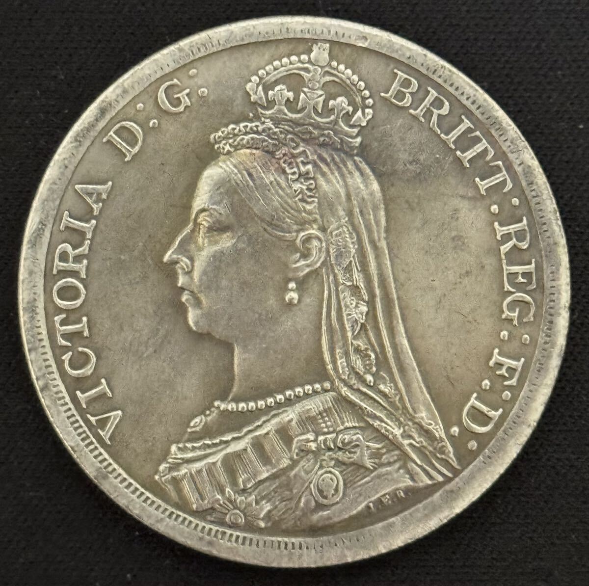 旧貨幣 コイン 女性像 古銭 1905年 未鑑定 銀貨 銀貨 古銭 硬貨 貿易銀 イギリス コイン ヴィクトリア女王 初代
