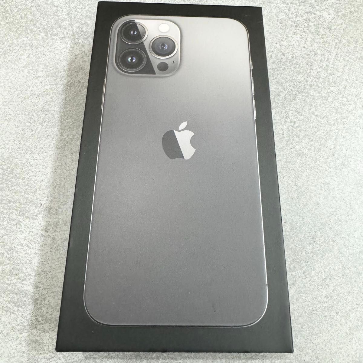 美品】iPhone 13 pro Max 128GB グラファイト SIMフリー Apple 美品】iPhone 13 pro Max 128GB グラファイト SIMフリー Apple