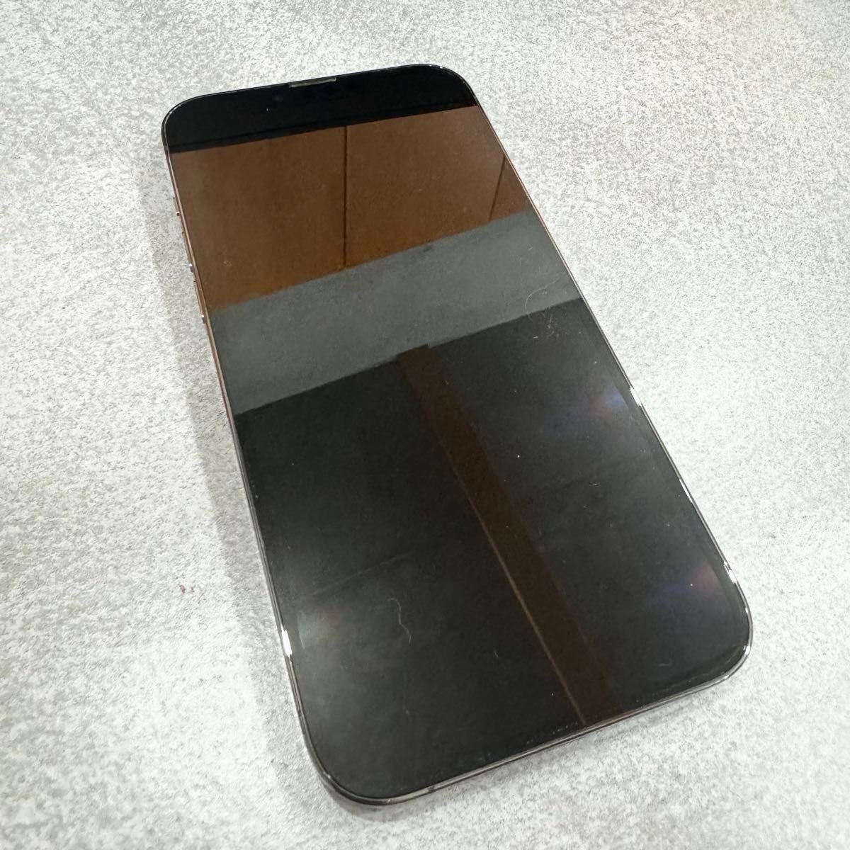 美品】iPhone 13 pro Max 128GB グラファイト SIMフリー Apple 美品】iPhone 13 pro Max 128GB グラファイト SIMフリー Apple