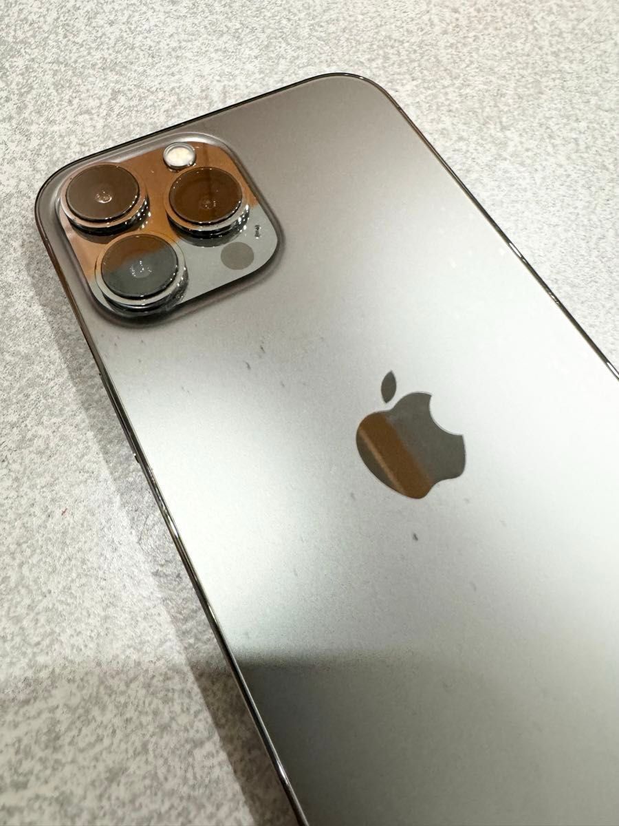 美品】iPhone 13 pro Max 128GB グラファイト SIMフリー Apple 美品】iPhone 13 pro Max 128GB グラファイト SIMフリー Apple