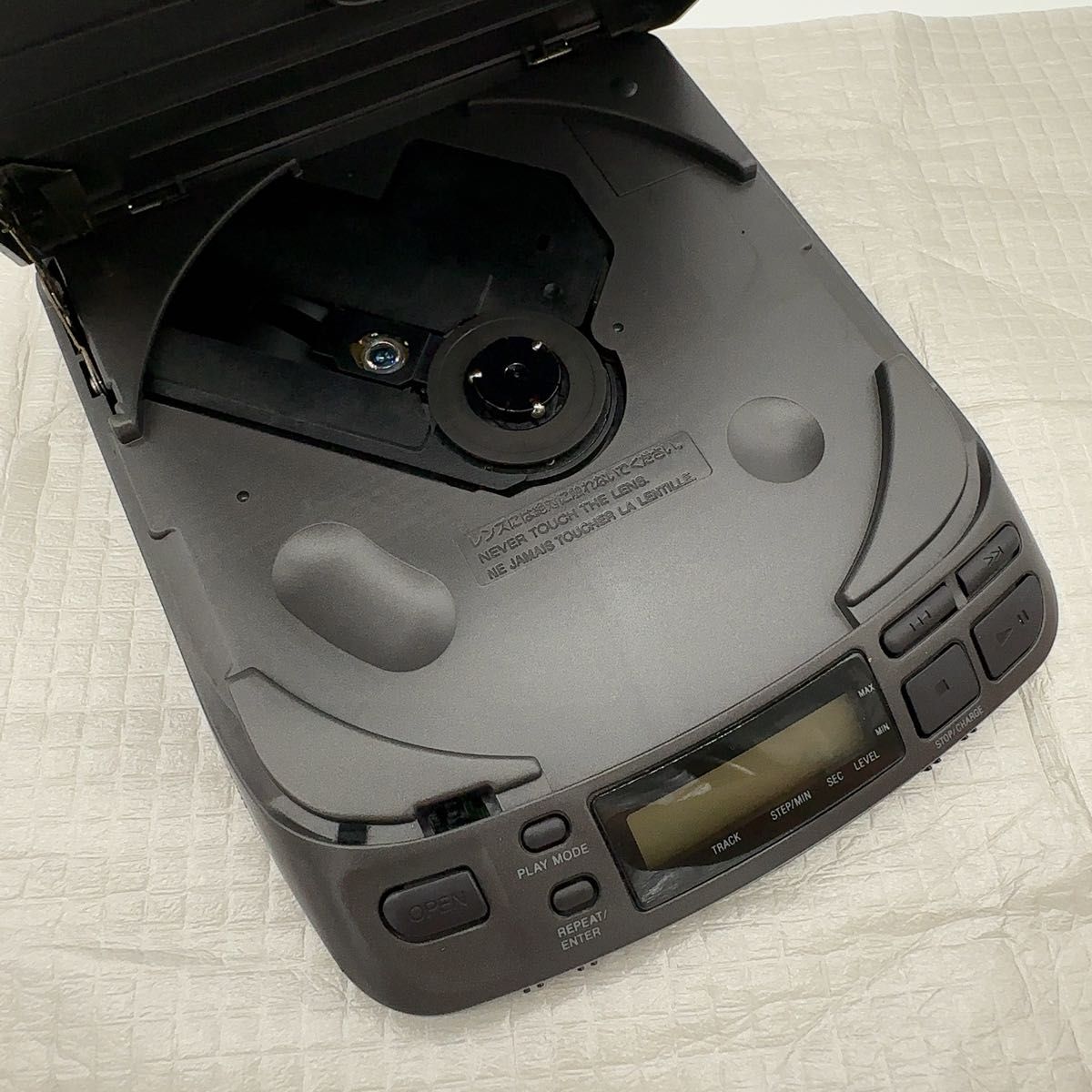外観新品同様】SONY ソニー D-202 Discman ディスクマン 外観新品同様】SONY ソニー D-202 Discman ディスクマン