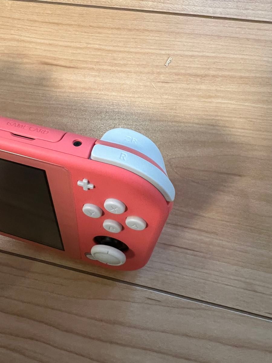 美品 2022年製 Switch lite 本体 コーラルピンク おまけ付き 美品 2022年製 Switch lite 本体 コーラルピンク おまけ付き