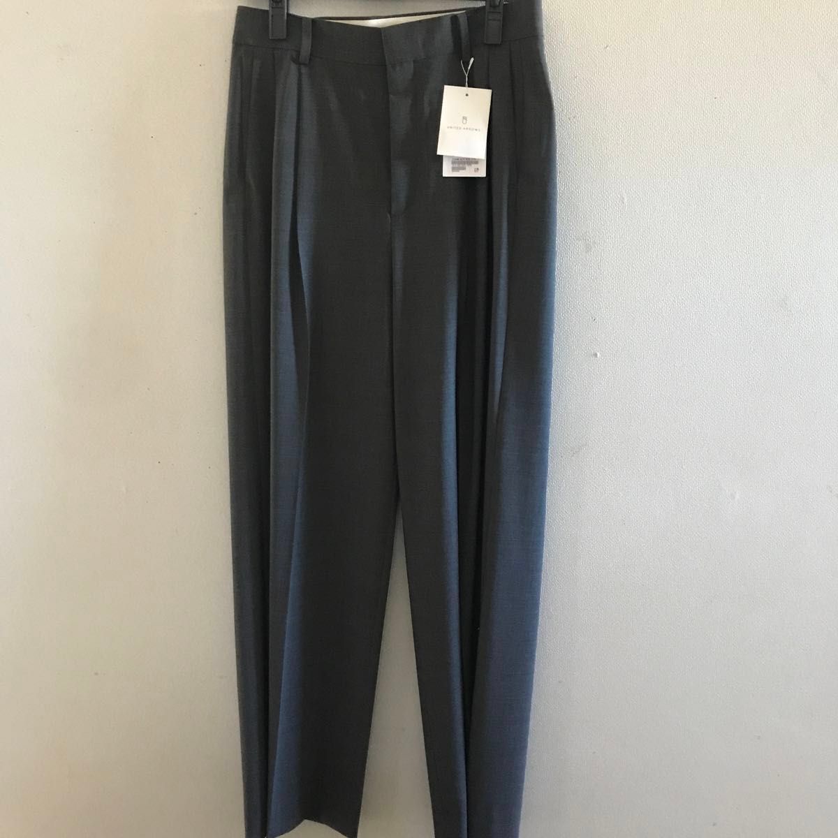 新品 未使用 ユナイテッドアローズ タックワイドパンツ 新品 未使用 ユナイテッドアローズ タックワイドパンツ