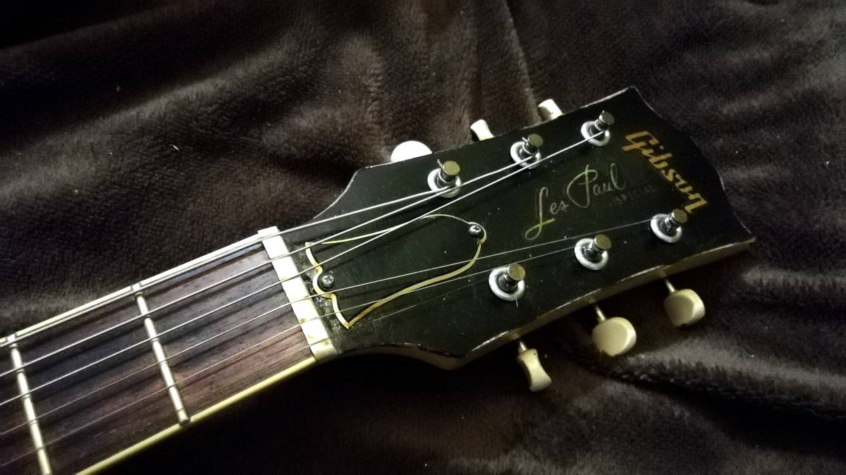 ☆KLUSON クルーソン用ペグブッシュ☆1950~60年代プラノブ用タイプ復刻版☆エイジド加工[ライトレリック]☆検：Gibson ギブソン A01_[参考写真]ギターへの取付けイメージです。