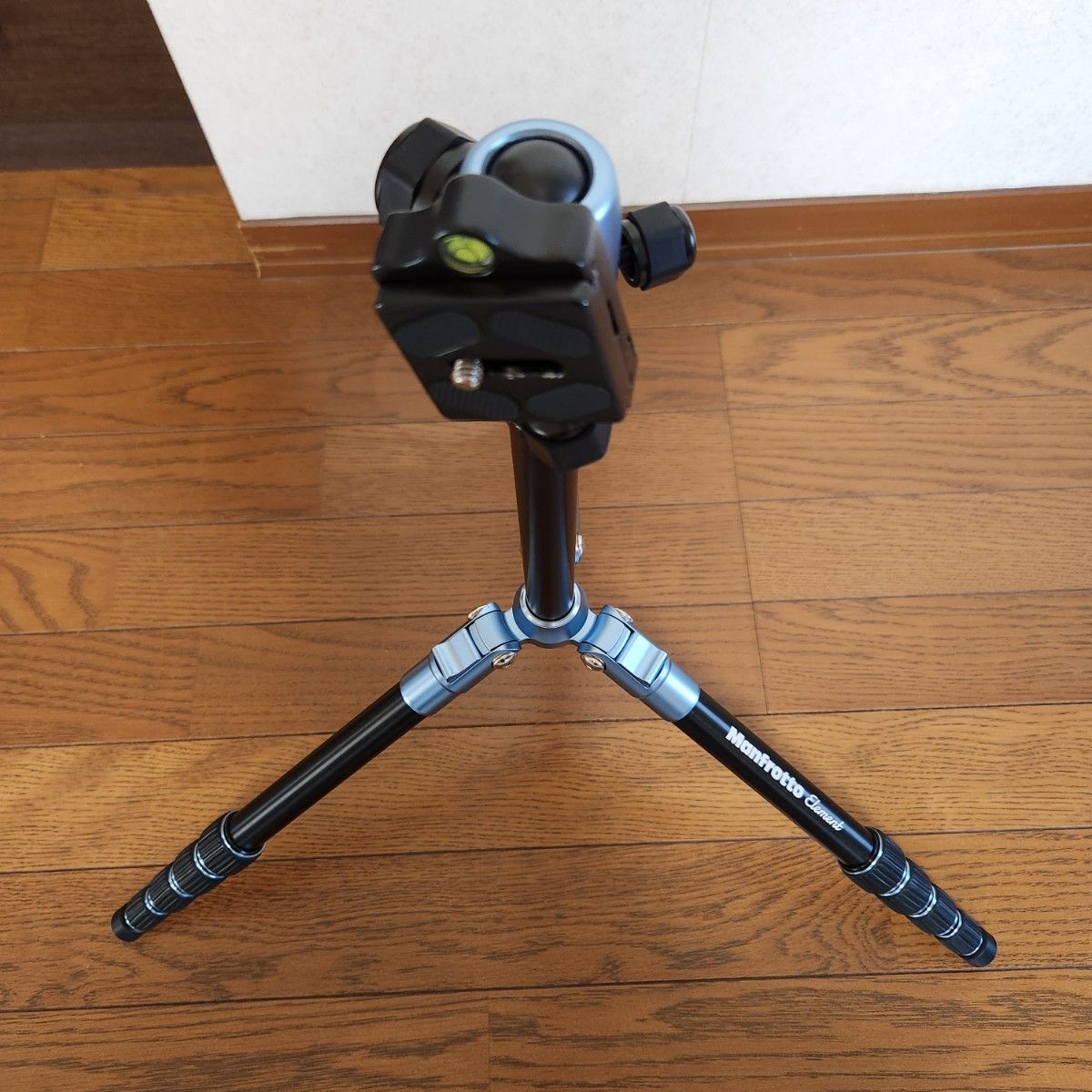 Manfrotto マンフロット MKELES5BL-BH Element トラベル三脚 Manfrotto マンフロット MKELES5BL-BH Element トラベル三脚