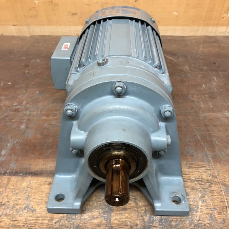 送料0 住友サイクロ減速機三相200V0.2kw4p ratio29 シャフト18mm 送料0 住友サイクロ減速機三相200V0.2kw4p ratio29 シャフト18mm