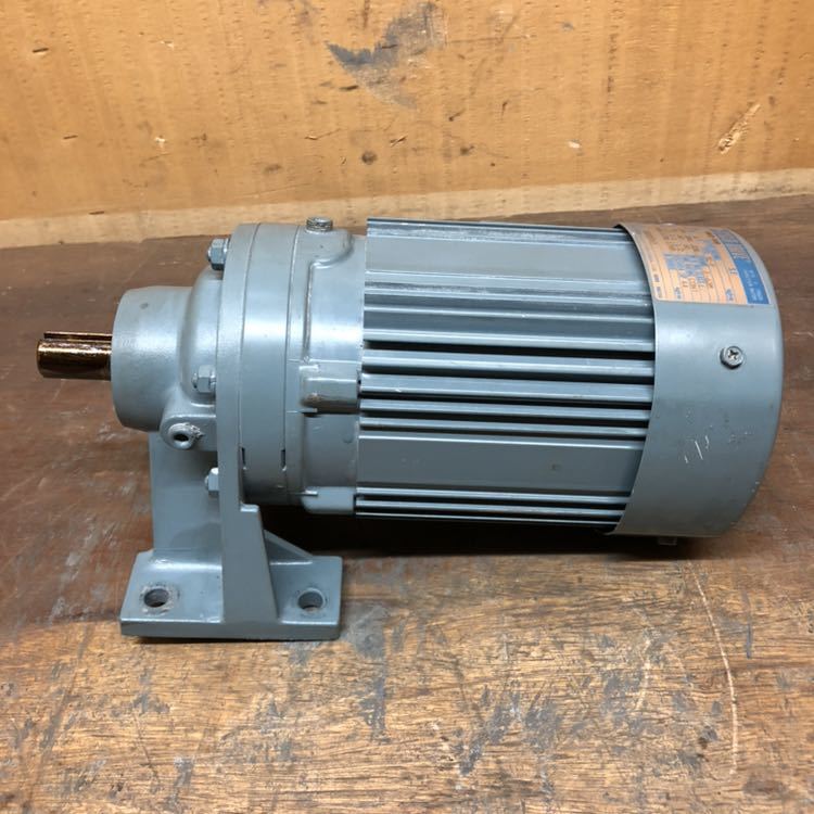 送料0 住友サイクロ減速機三相200V0.2kw4p ratio29 シャフト18mm 送料0 住友サイクロ減速機三相200V0.2kw4p ratio29 シャフト18mm
