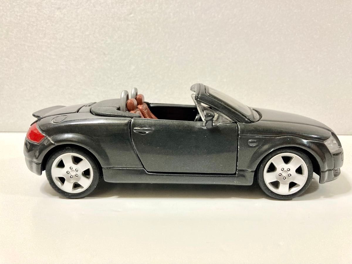 マイスト Audi TTロードスター MaiSto マイスト Audi アウディ TTロードスター 1/24 ミニカー