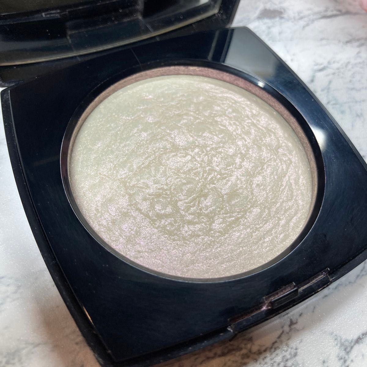 CHANEL/フェイスパウダー】シャネルプードゥルルミエール40 CHANEL/フェイスパウダー】シャネルプードゥルルミエール40