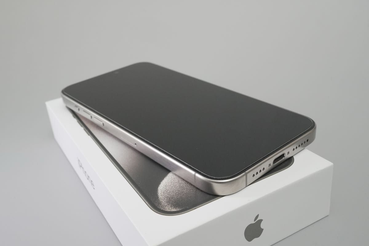 美品 iPhone 15 Pro Max 512GB ナチュラルチタニウム 最短で9月 美品 iPhone 15 Pro Max 512GB ナチュラルチタニウム 最短で9月