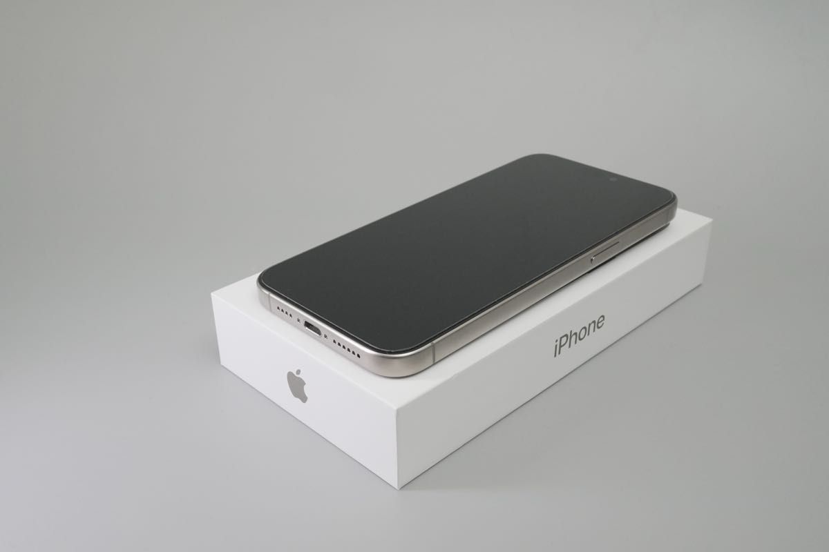 美品 iPhone 15 Pro Max 512GB ナチュラルチタニウム 最短で9月 美品 iPhone 15 Pro Max 512GB ナチュラルチタニウム 最短で9月