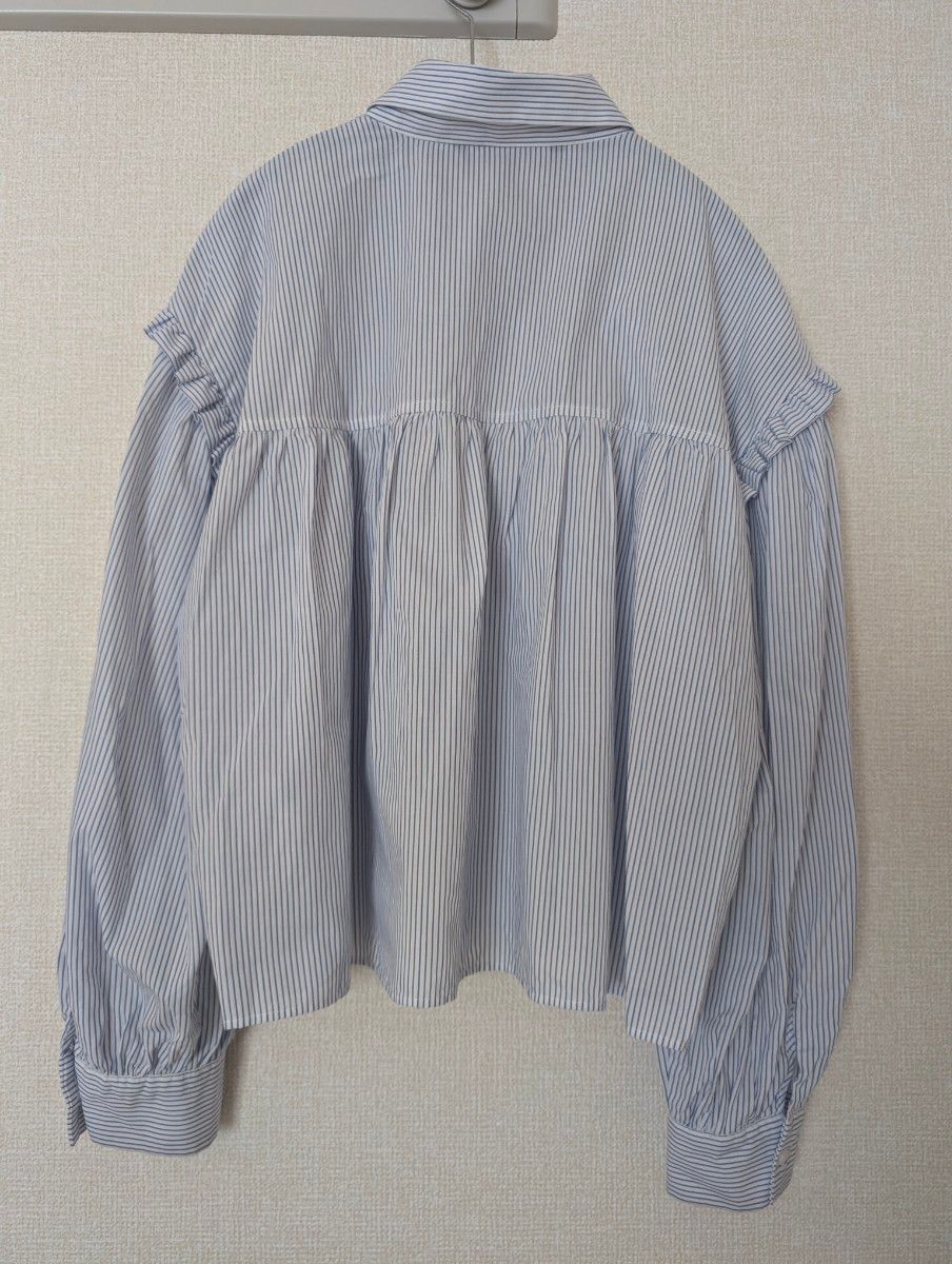 ザラ ZARA フリル付きストライプ柄ポプリンシャツ ブラウス ザラ ZARA フリル付きストライプ柄ポプリンシャツ ブラウス