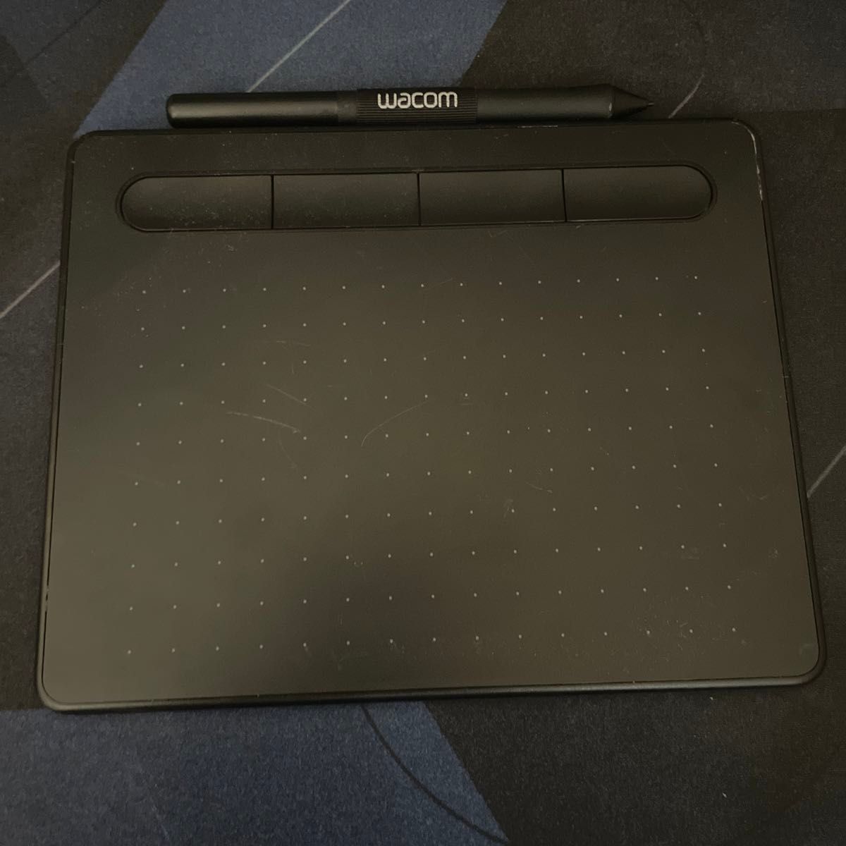 WACOM ペンタブレット ブラック Wacom Intuos Smallベー…