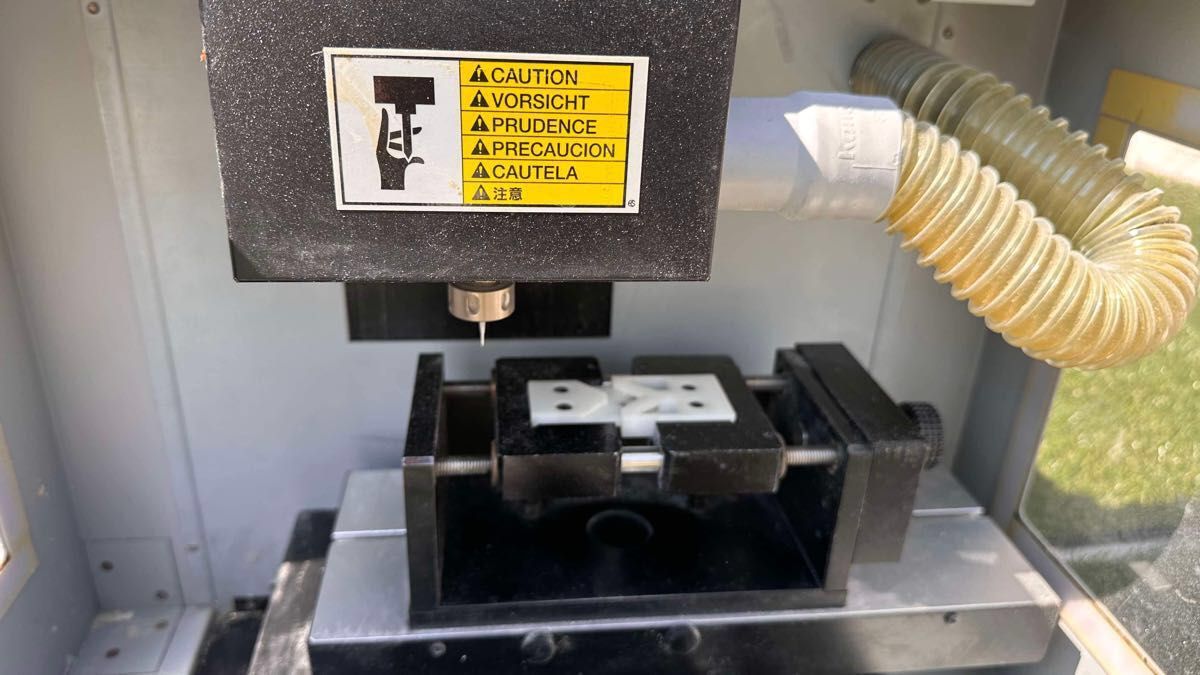 Roland ローランド 卓上切削機 彫刻機 卓上フライス盤 PNC-300 Roland ローランド 卓上切削機 彫刻機 卓上フライス盤 PNC-300