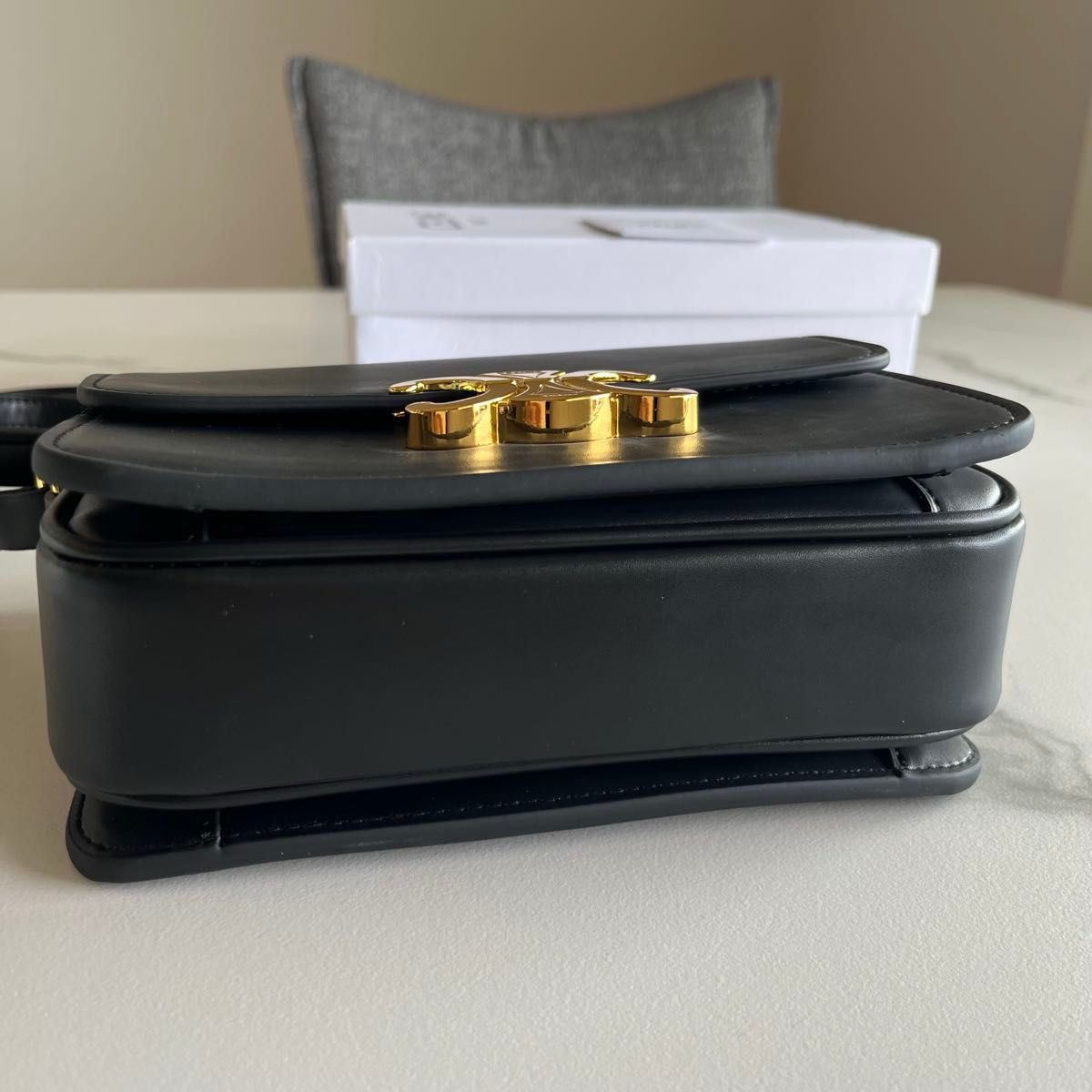 CELINE セリーヌ ティーン トリオンフ バッグ シャイニーカーフ CELINE セリーヌ ティーン トリオンフ バッグ シャイニーカーフ