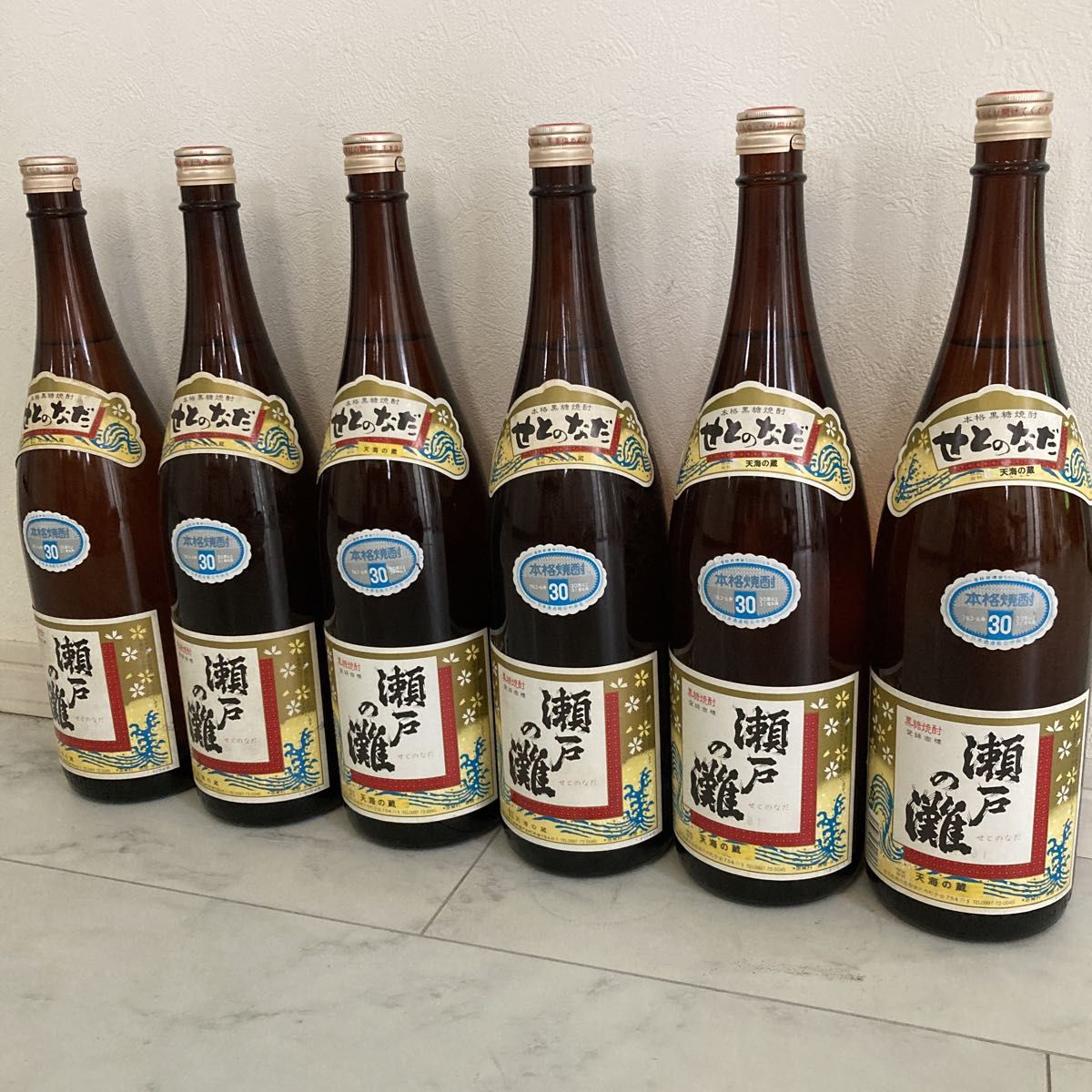 黒糖焼酎 古酒 瀬戸の灘 30度 6本セット|Yahoo!フリマ(旧 黒糖焼酎 古酒 瀬戸の灘 30度 6本セット|Yahoo!フリマ(旧