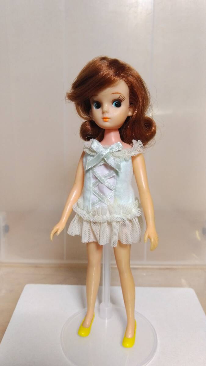 当時物*旧タカラ初代リカちゃん人形?ドレスお洋服/花柄 当時物*旧タカラ初代リカちゃん人形?ドレスお洋服/花柄