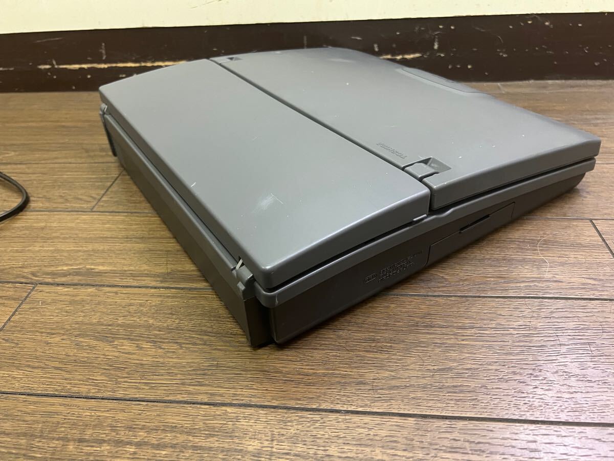 ウィルクハーン コンフェア スタッキングデスク サイドテーブル ウィルクハーン コンフェア スタッキングデスク サイドテーブル