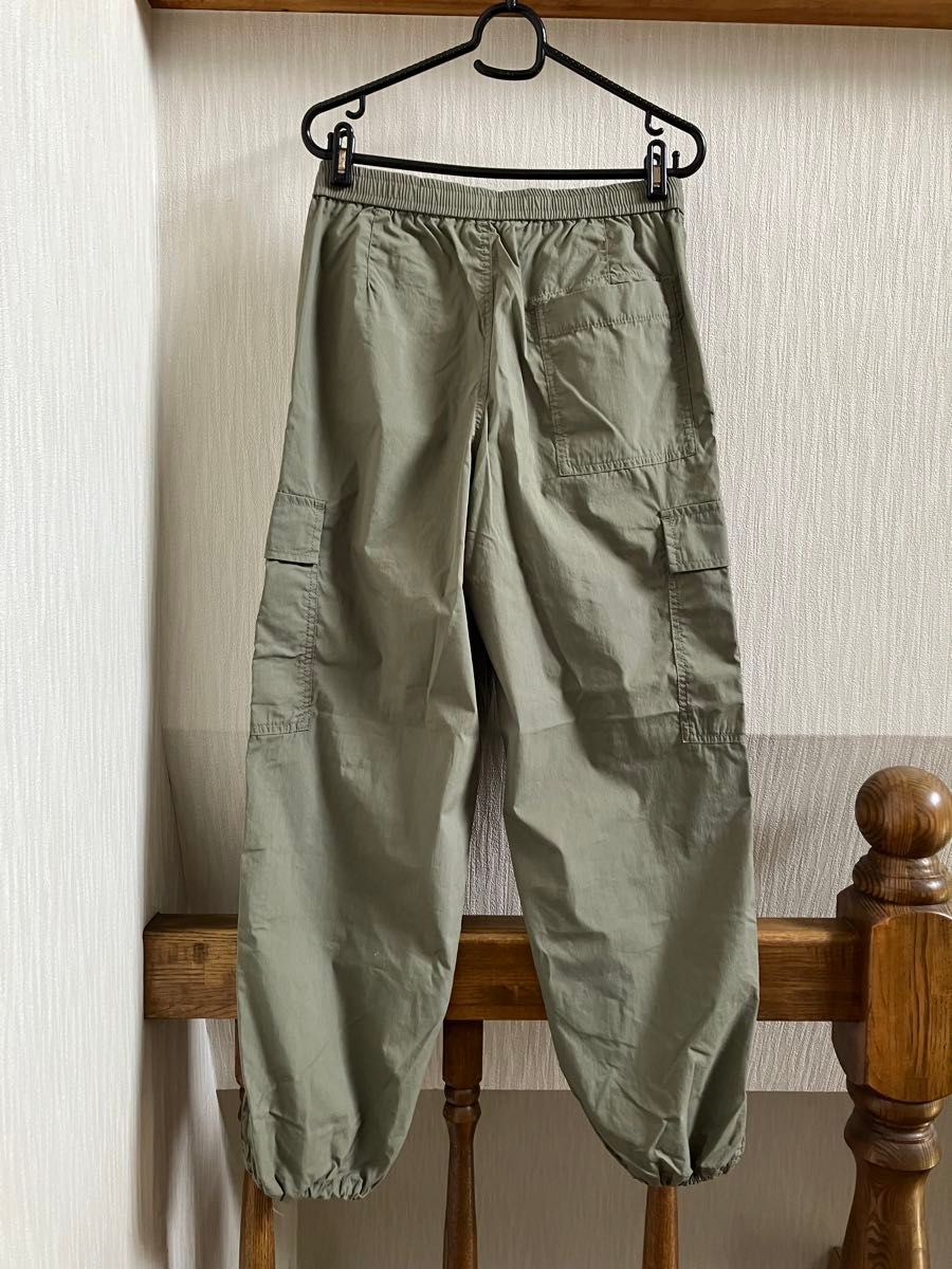 【未使用】URCH RNAイージーカーゴパンツ カーキMサイズ レディース未使用S ユニクロ カーキ系コットンナイロンイージー