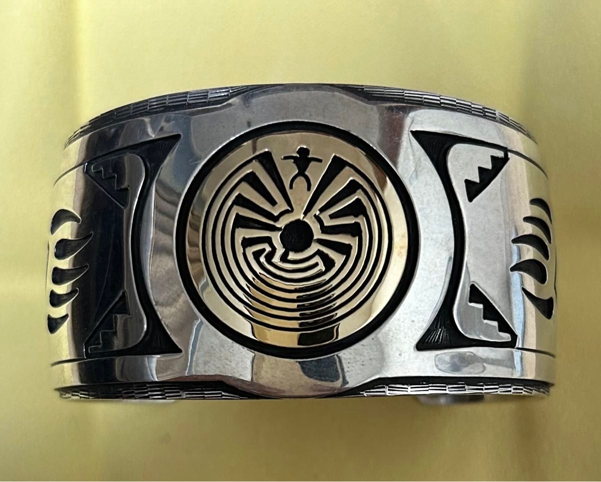 Navajo バングル Man in the Maze 幅2.5cm - アクセサリー Navajo バングル Man in the Maze 幅2.5cm - アクセサリー