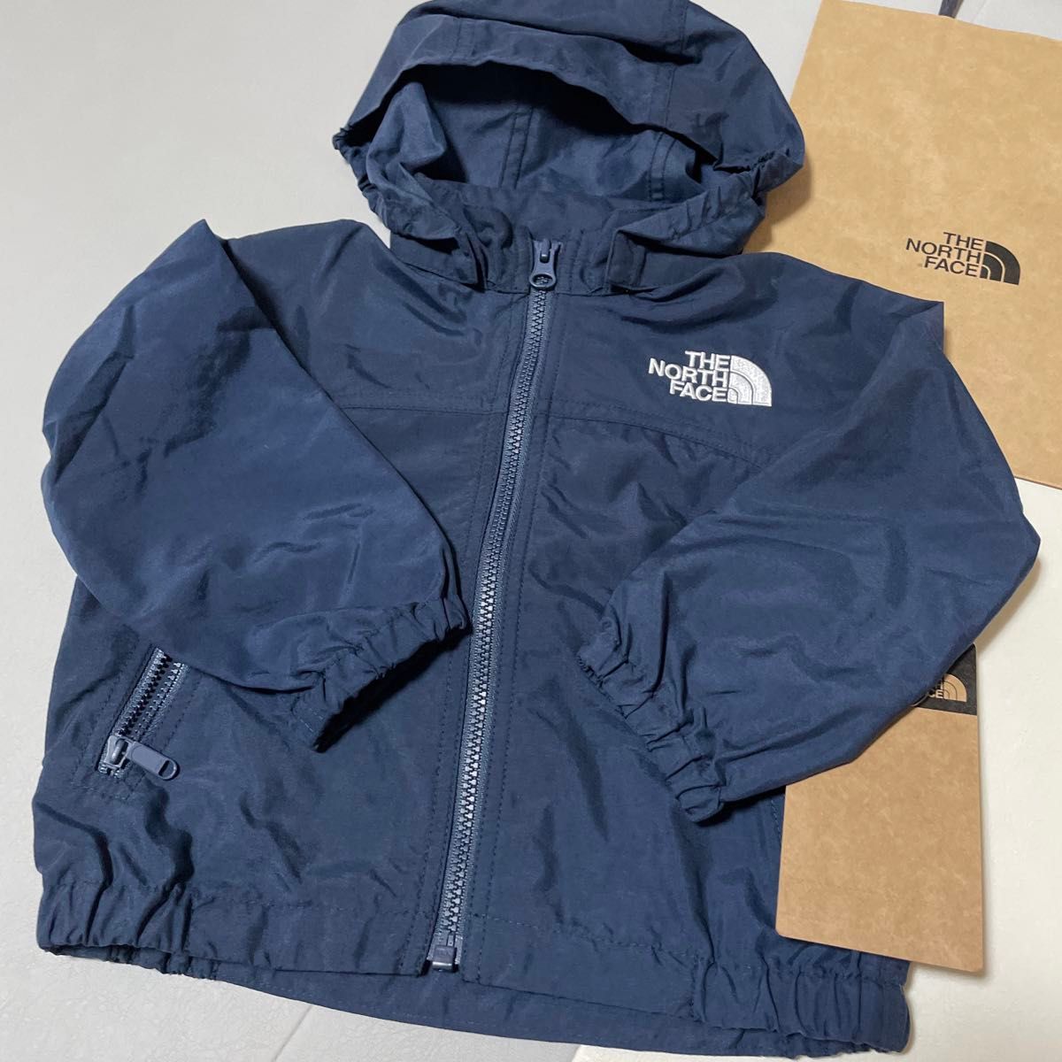 新品タグ付き B Bald Wind Jacket マウンテンパーカー ネイビー 新品タグ付き B Bald Wind Jacket マウンテンパーカー ネイビー
