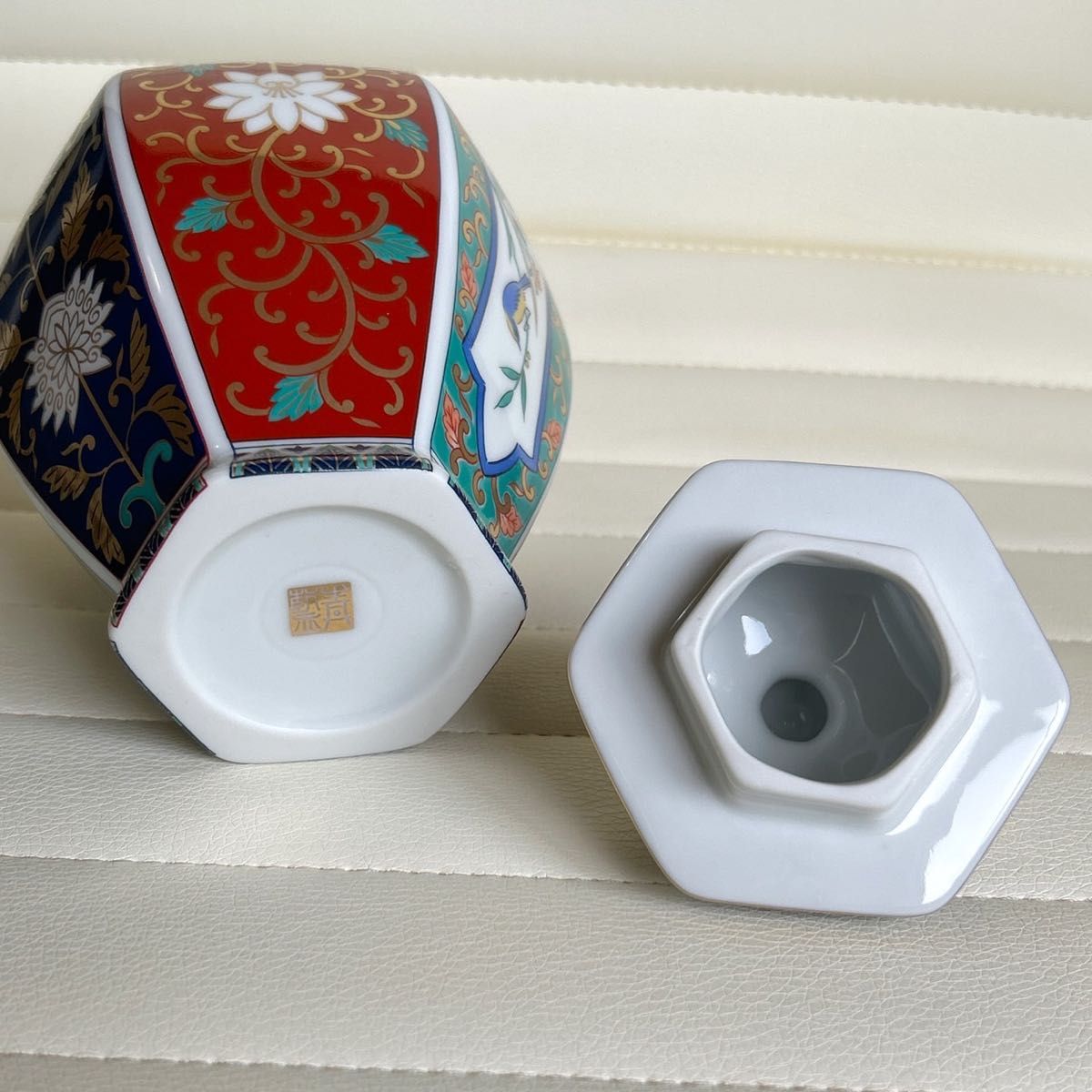 有田焼】蓋付壺 染錦金彩琳派図 - 工芸品 有田焼】蓋付壺 染錦金彩琳派図 - 工芸品