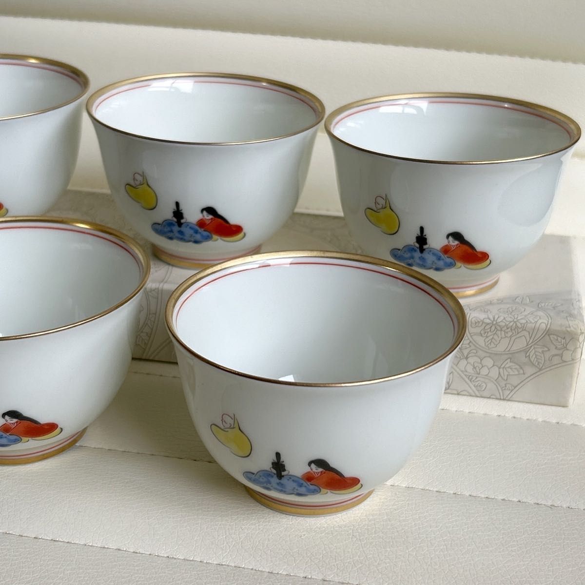 有田焼 深川製磁 六歌仙 湯呑み揃 5客セット 金彩 色絵 茶器 有田焼 深川製磁 六歌仙 湯呑み揃 5客セット 金彩 色絵 茶器