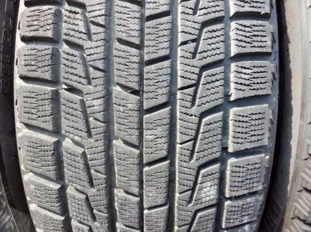 バリ山スタッドレス 225/40R18 BRIDGESTONE REVOブリヂストンレボ 4本 GOLF W204 LEXUS IS CLA W117 W176 W246 AUDI A3 BMW E90 F20 E87 Z4_画像3