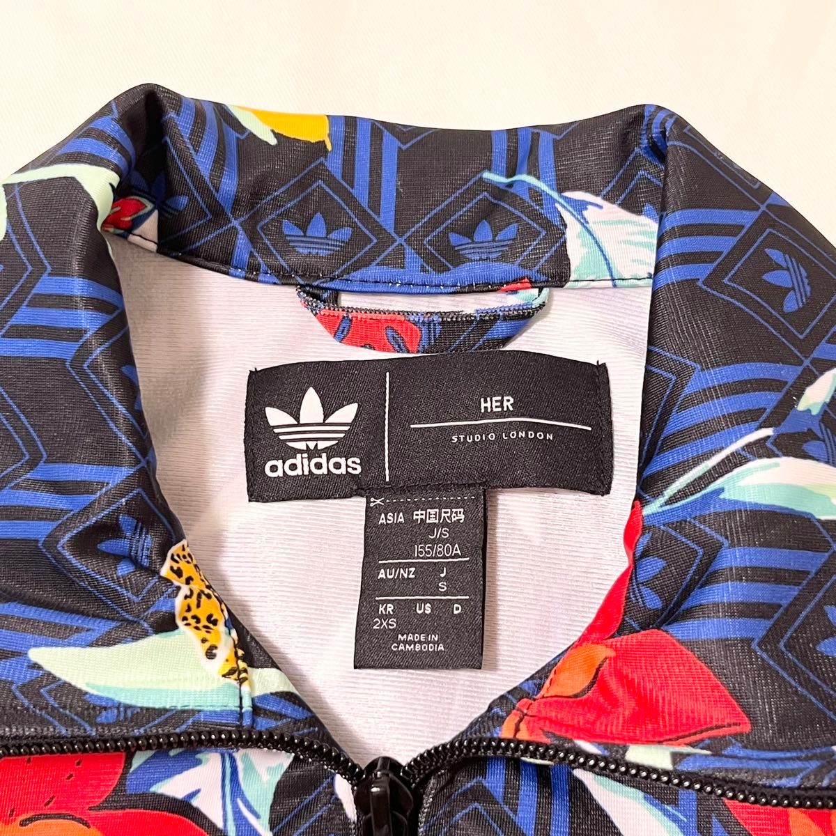 adidas originals × HER studio london コラボ 総柄トラック adidas originals × HER studio london コラボ 総柄トラック