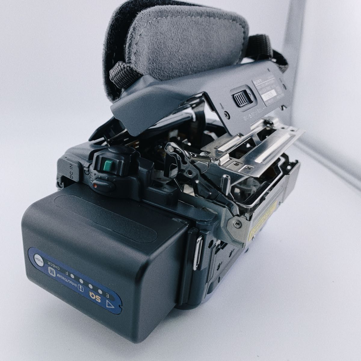 動作確認済み】 SONY ソニー ハンディカム DCR-TRV22K ビデオ 動作確認済み】 SONY ソニー ハンディカム DCR-TRV22K ビデオ