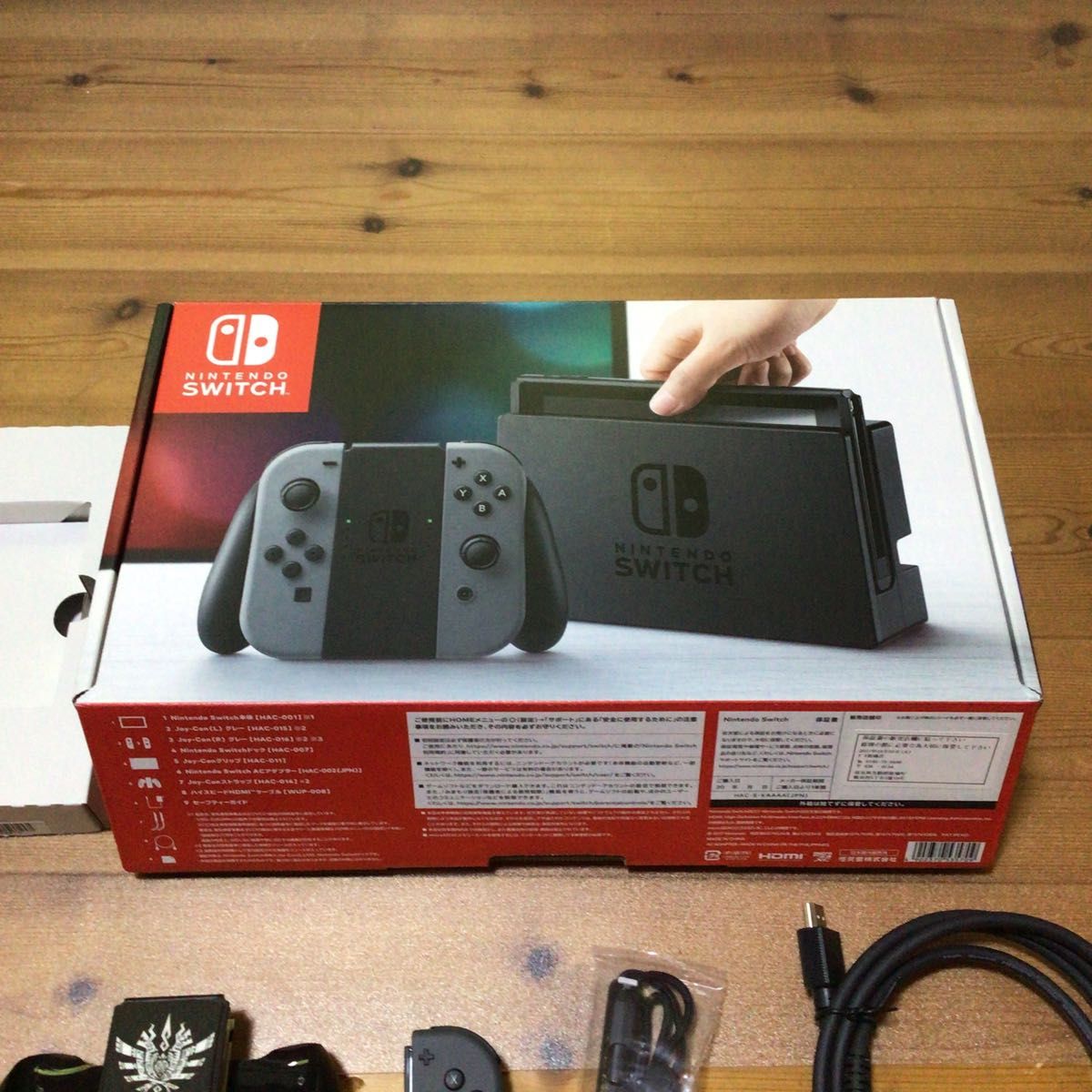 初代 Nintendo Switch グレー 有機ELではありません 元箱&付属品 初代 Nintendo Switch グレー 有機ELではありません 元箱&付属品