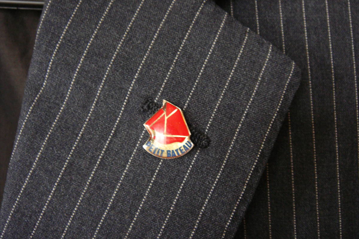 ◆ ...  pin  ... PETIT BATEAU  редко встречающийся   винтажный   pin  ...  Франция  пр-во   ... ... гаечный ключ  повседневный   Простая бандероль (teikeigai) 120  йен   отправка 