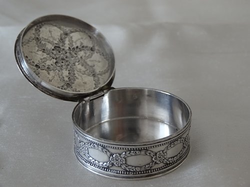 Grace antique France 1900 year about original silver made 800 silver . stamp flower * Galland. box strong &....40g solid silver