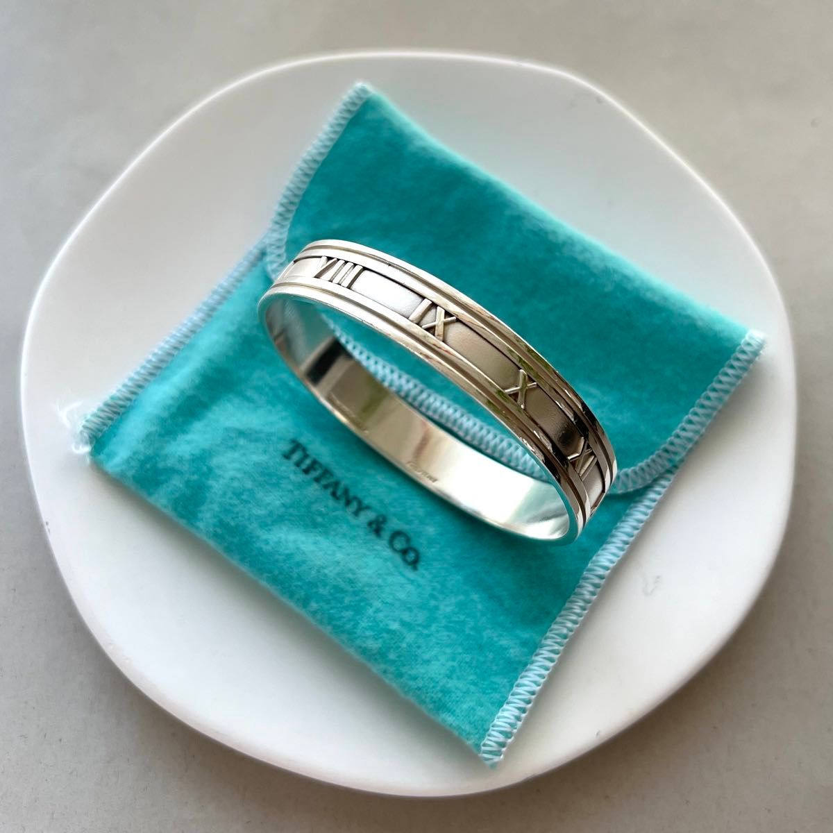 お値下げ不可 TIFFANY & Co アトラス 正規品 美品バングル お値下げ不可 TIFFANY & Co アトラス 正規品 美品バングル