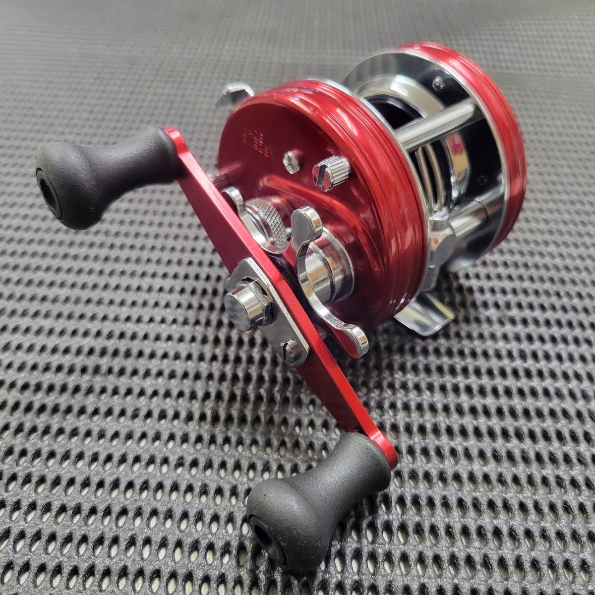 アブガルシア アンバサダー 4500CS レッド Abu Garcia アブガルシア アンバサダー 4500CS レッド Abu Garcia