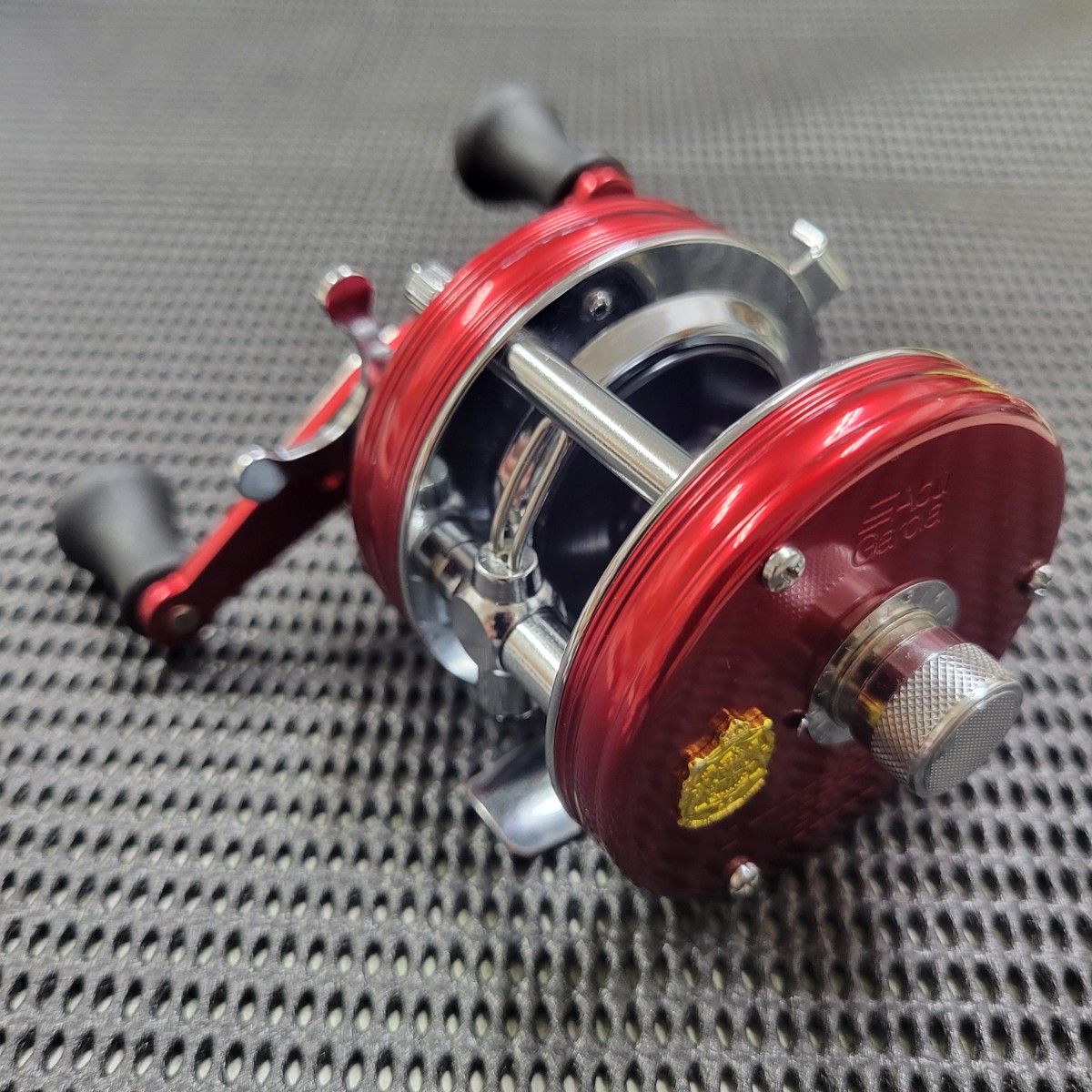 アブガルシア アンバサダー 4500CS レッド Abu Garcia アブガルシア アンバサダー 4500CS レッド Abu Garcia