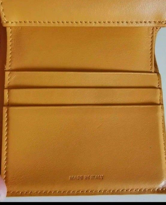美品 セリーヌ スモールストラップウォレット 二つ折り財布 美品 セリーヌ スモールストラップウォレット 二つ折り財布