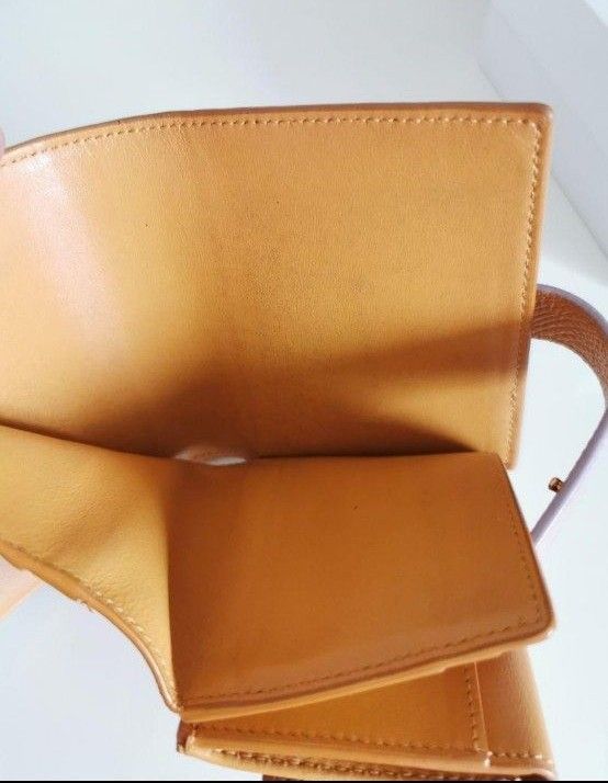 美品 セリーヌ スモールストラップウォレット 二つ折り財布 美品 セリーヌ スモールストラップウォレット 二つ折り財布