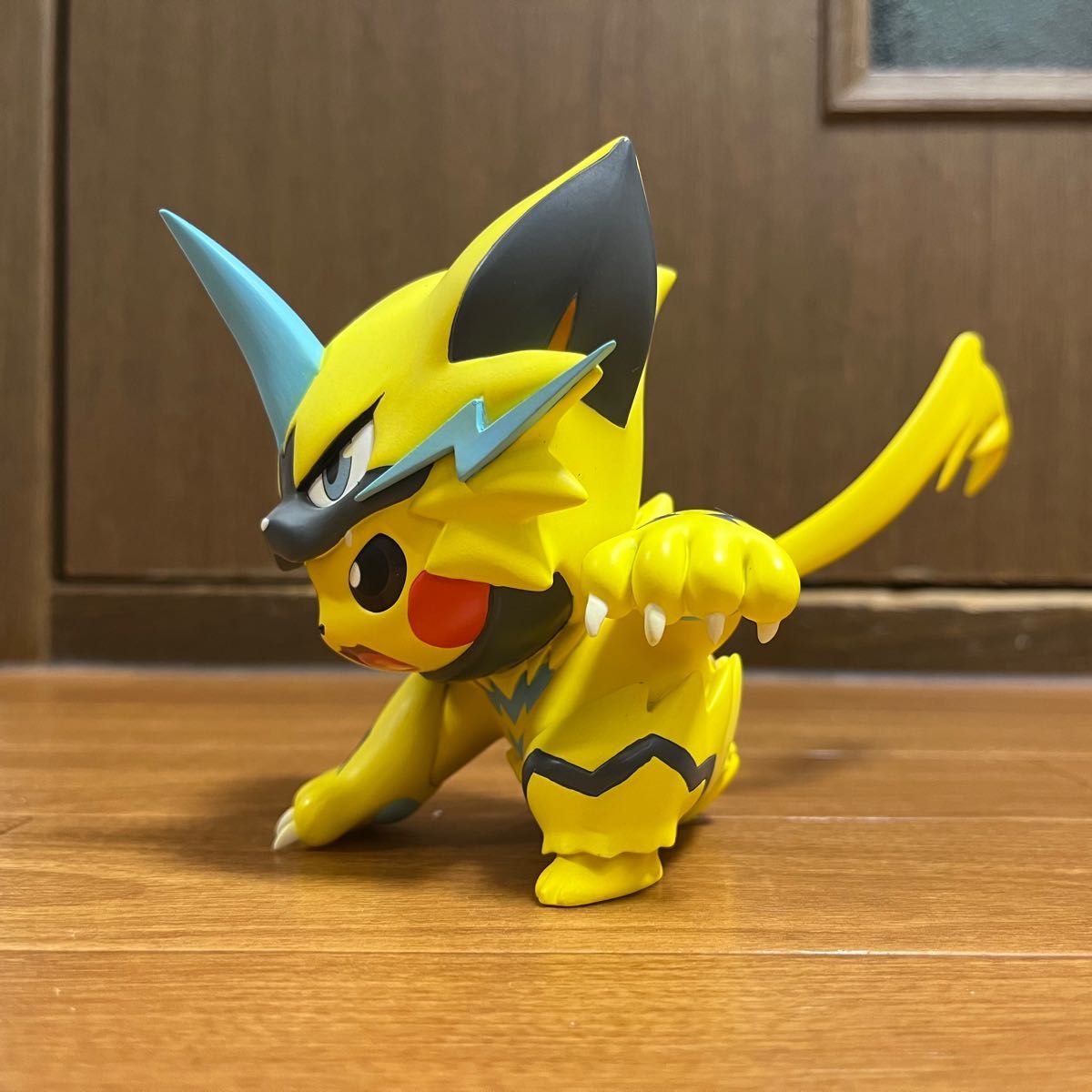 ゼラオラポンチョ 着ぐるみ ピカチュウ フィギュア スタチュー ゼラオラポンチョ 着ぐるみ ピカチュウ フィギュア スタチュー