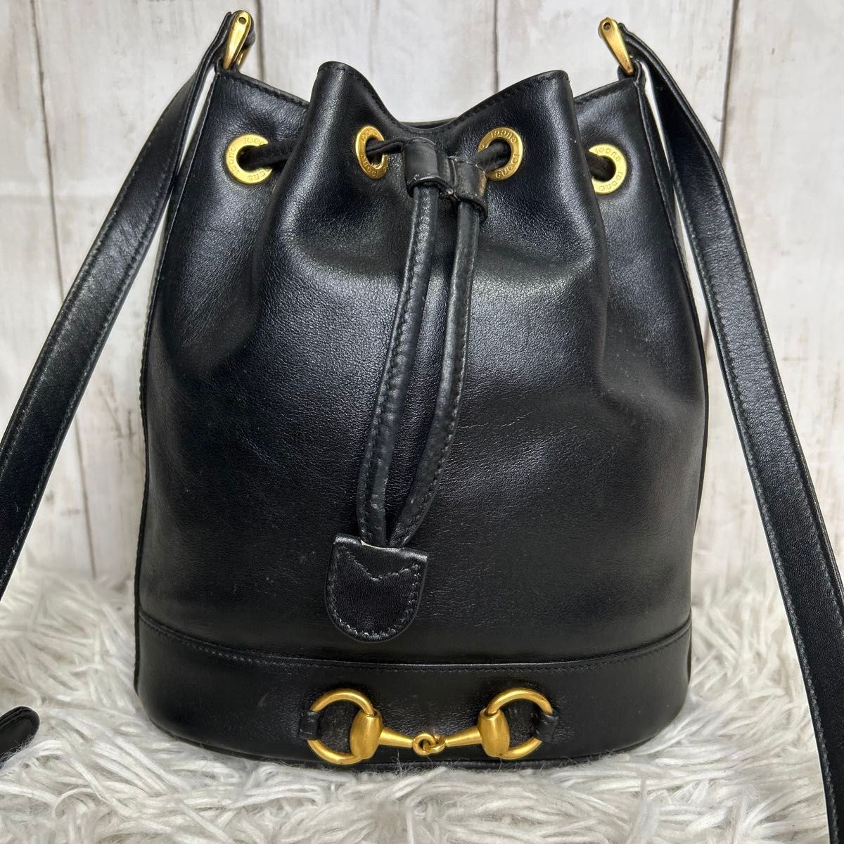 GUCCI グッチ ショルダーバッグ 巾着 - バッグ GUCCI グッチ ショルダーバッグ 巾着 - バッグ