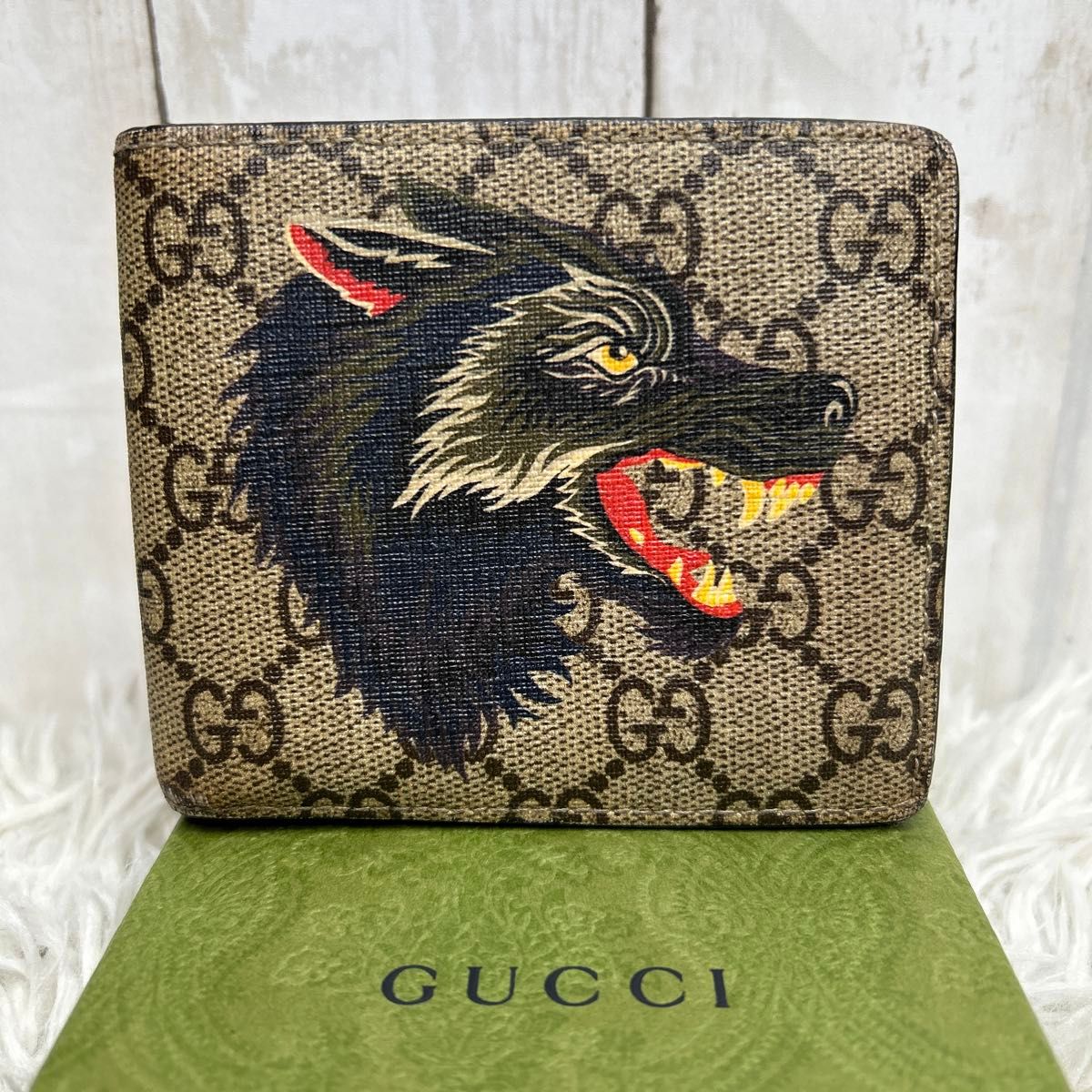 GUCCI ウルフ 二つ折り財布 GGスプリーム ブラック 狼 ロゴ XXV GUCCI ウルフ 二つ折り財布 GGスプリーム ブラック 狼 ロゴ XXV