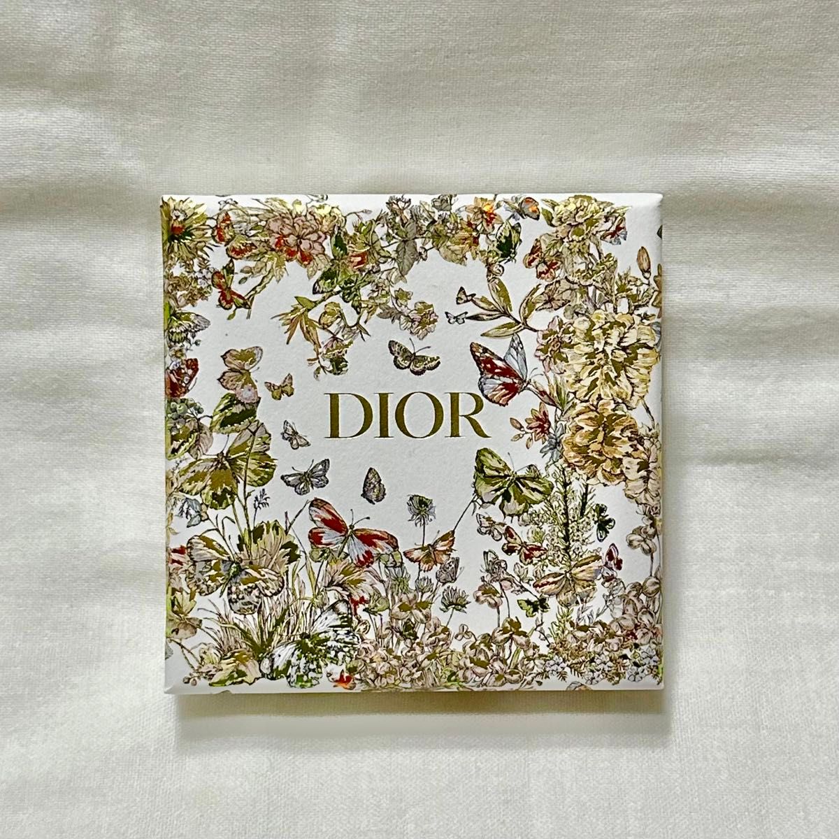 Christian Dior ディオール 2023 ホリデー ギフトボックス Christian Dior ディオール 2023 ホリデー ギフトボックス