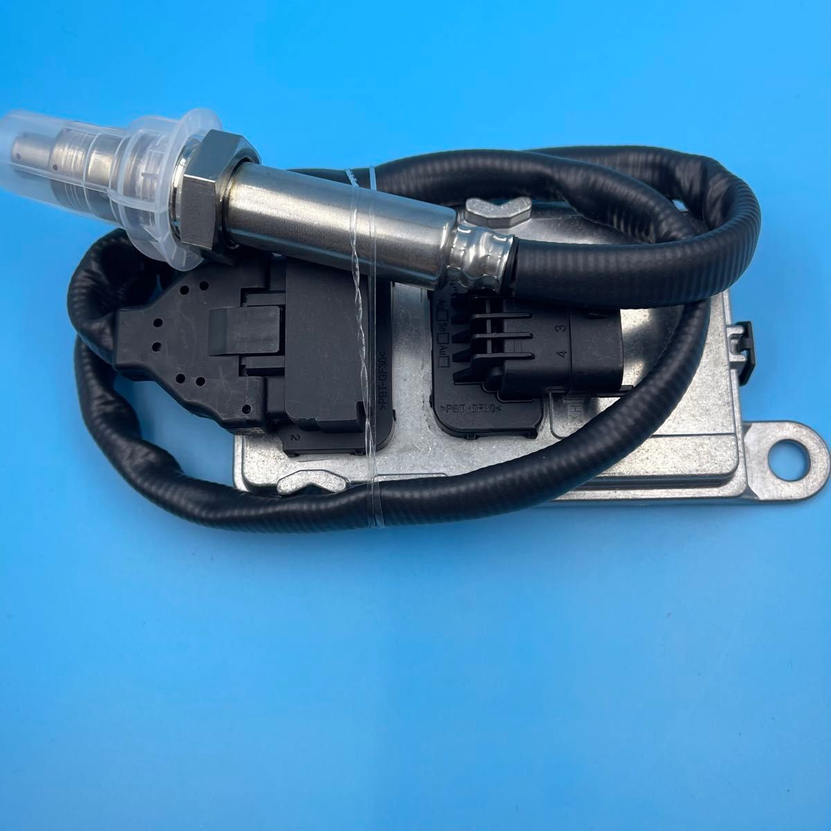 UDトラックスクオン 5228-27993NOxセンサーOUT側(社外新品 UDトラックスクオン 5228-27993NOxセンサーOUT側(社外新品